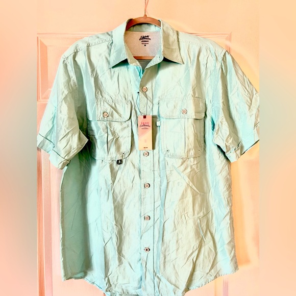 New IZOD Performance Saltwater Short Sleeve Button Down. Sz Medium. Aqua blue. - Picture 1 of 5